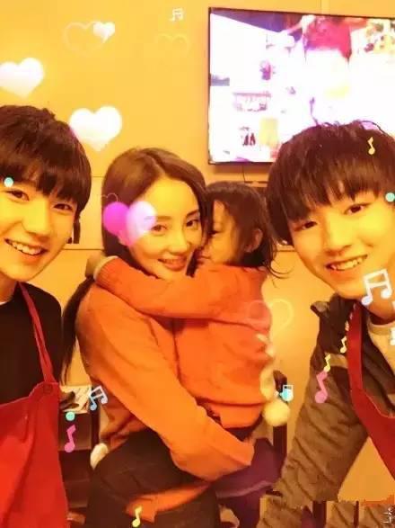 甜馨和贾乃亮最新爆料,揭秘家庭生活点滴与甜蜜瞬间 第2张 甜馨和贾乃亮最新爆料,揭秘家庭生活点滴与甜蜜瞬间 第2张